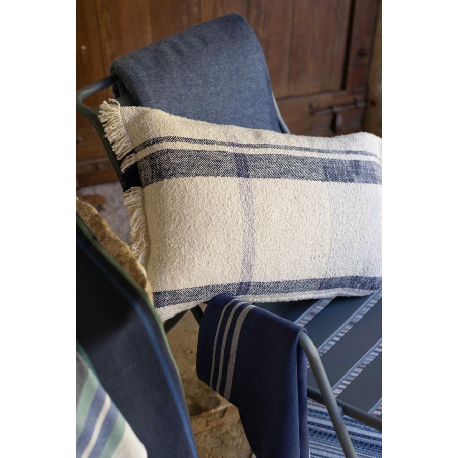 coussin-jacquard-jane-multico-marine-40x65-Coussin-2-ARMONYA