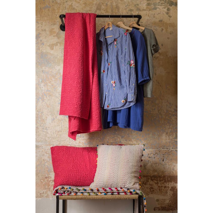 jete-de-lit-tana-framboise-240x260-Jeté de lit-2-ARMONYA