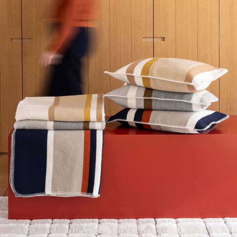 jete-jacquard-recycle-gioia-marine-240x260-Jeté de lit-3-ARMONYA