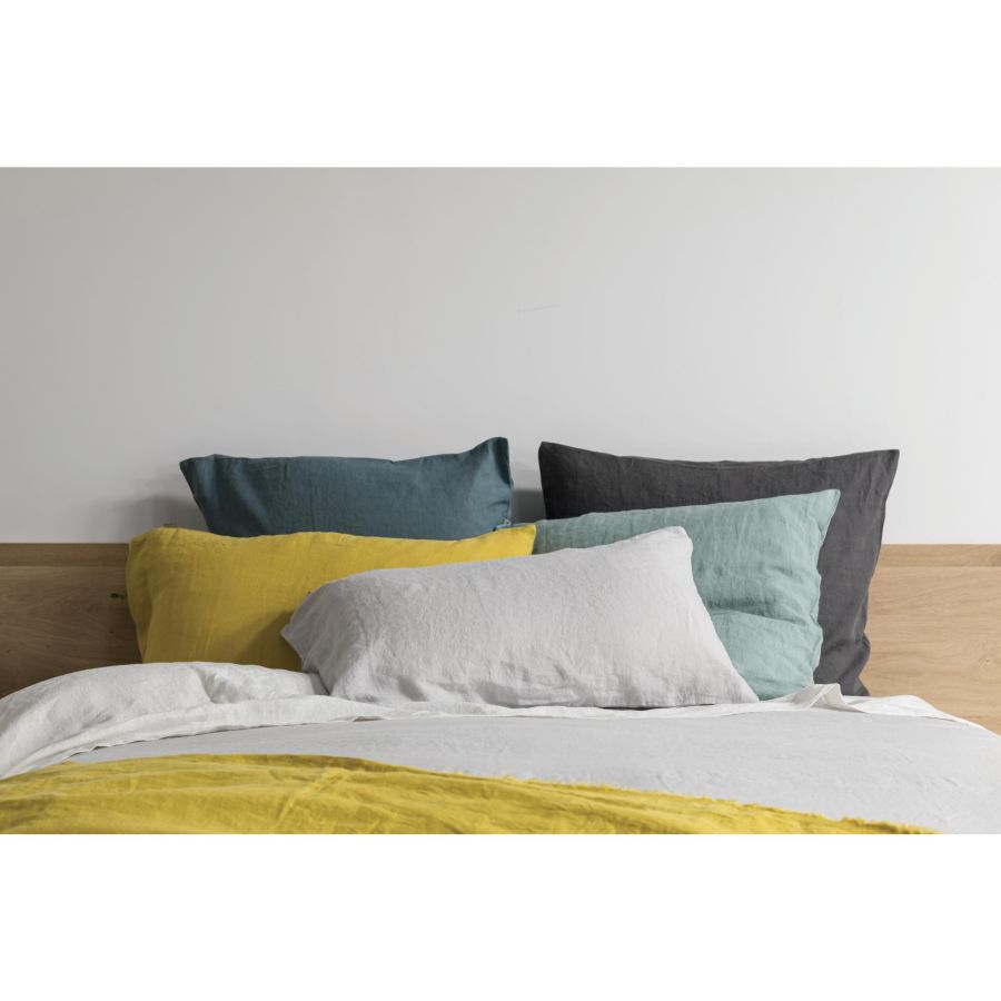 Taie d'oreiller Zeff perle 65 x 65 cm en lin lavé – vue 2